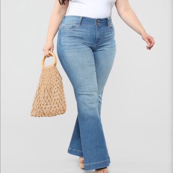 Fashion Nova Denim - NWT Flare Jeans✨
